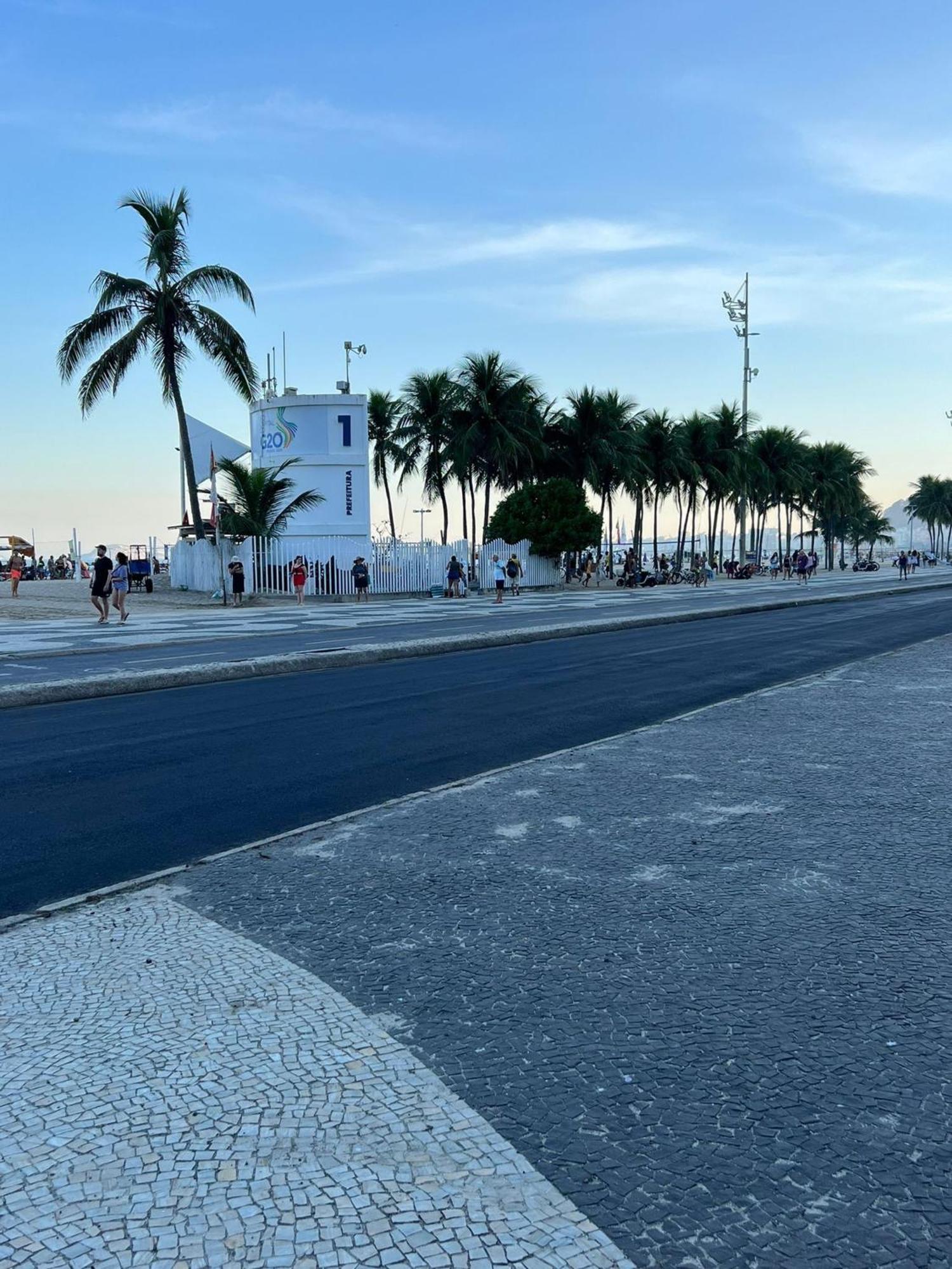 Charmoso Studio A 2min Da Praia Do Leme! * Rio de Janeiro